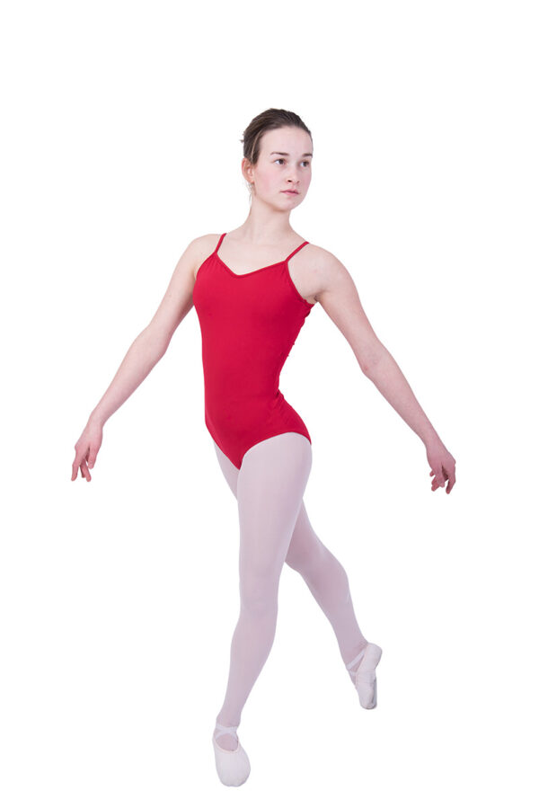 Eenvoudig balletpakje van So Danca dat delicaat aandoet door de fijne bandjes aan de rugzijde.